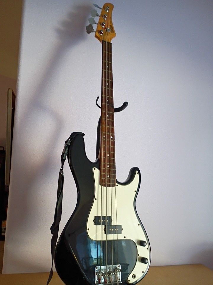 HOHNER HP BASS 4 STRING GUITAR MADE In South Korea Rosewood