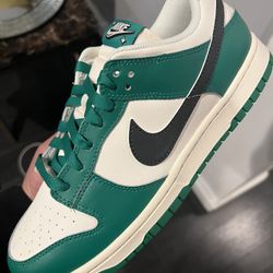 Nike Dunk Low Retro SE Lottery Green Size 8