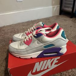 Nike Woman’s Air Max 