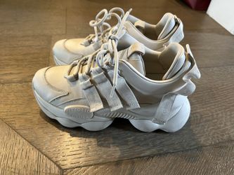 Big Sale Vittorio Ventura $45 size 7.5