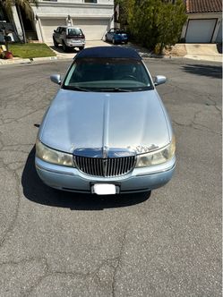1998 Lincoln town car