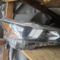2019 2021 Nissan Altima Passenger Halogen  Headlight 