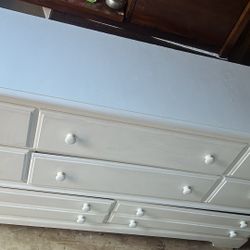 White dresser with 8 drawers L64”*D18”*H32”(address in description)