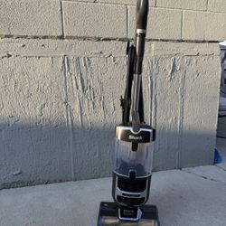 Shark Lift away Vacuum 