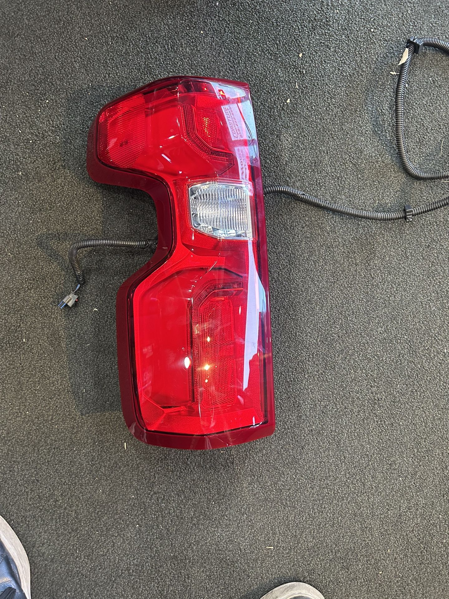 OEM Chevy Silverado 1500 / GMC Sierra LH Rear Tail Light