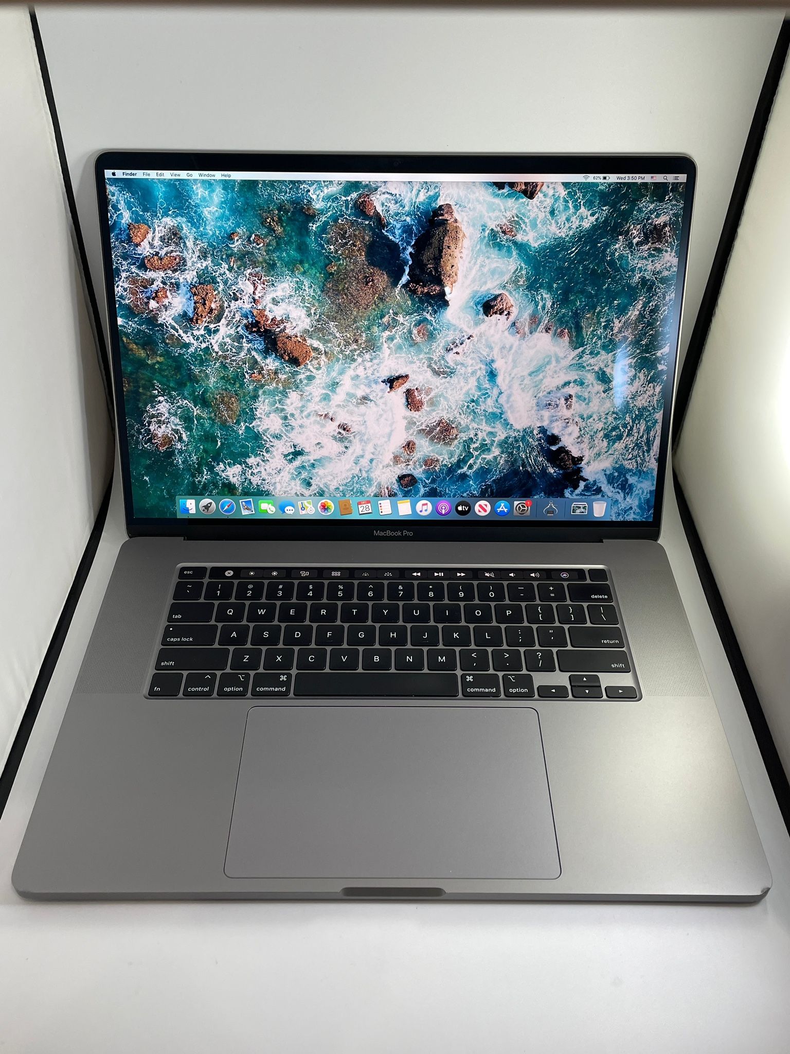 Apple MacBook Pro 16” 8CORE i9 16GB RAM 1TB SSD Radeon
