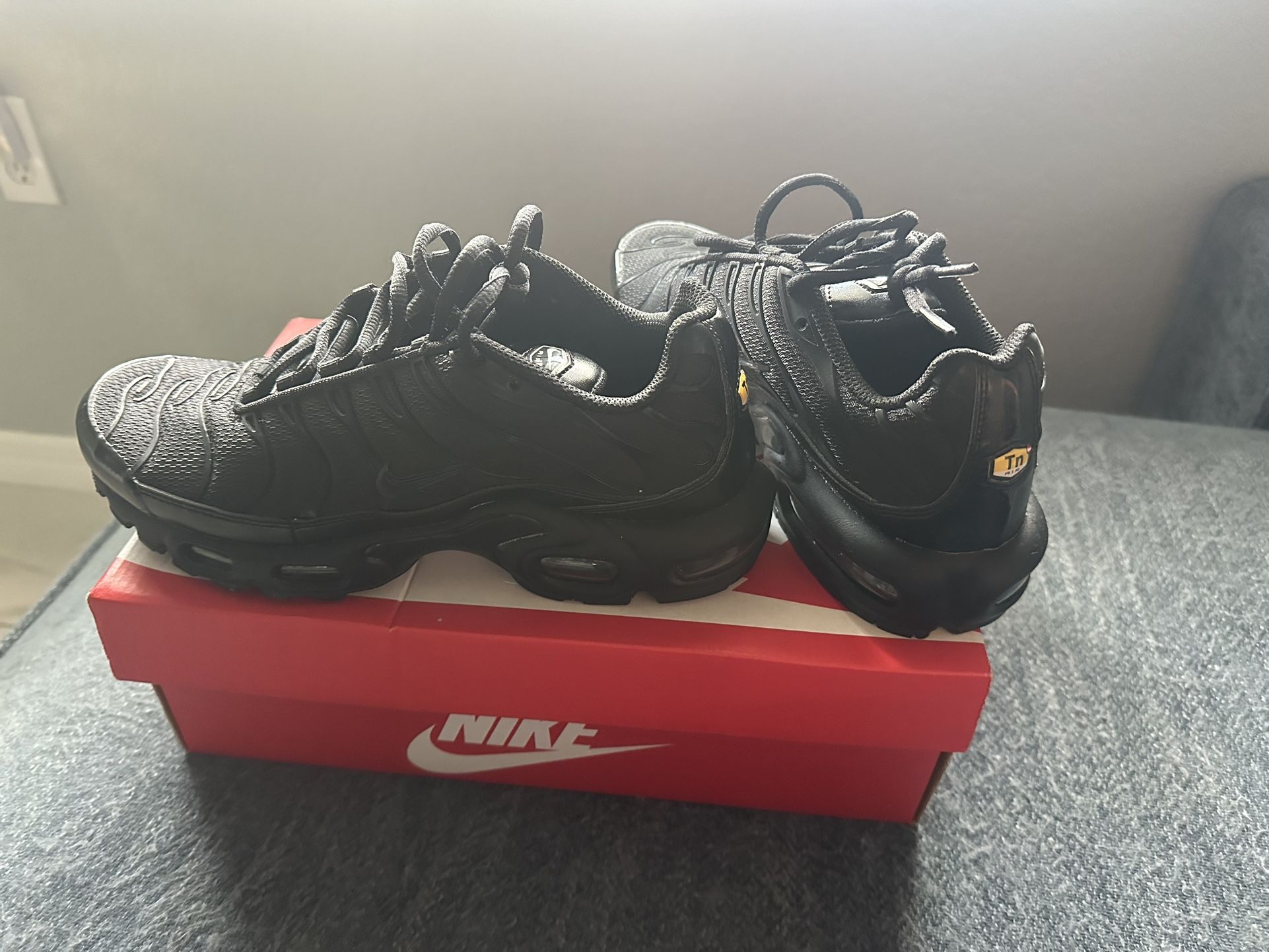 Black Nike Air Max 