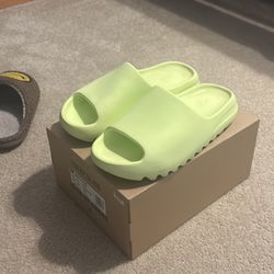 Yeezy Slides “Glow Green”