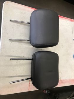 2014 Ford F-250 platinum headrest