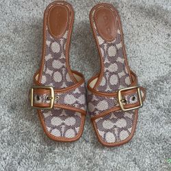 COACH HEELS (signature textile jacquard) SIZE (8)