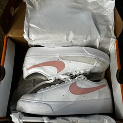 Nike Blazers Low Platform
