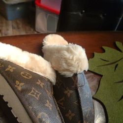 Designer Ugg Shoes(New) Size (12)