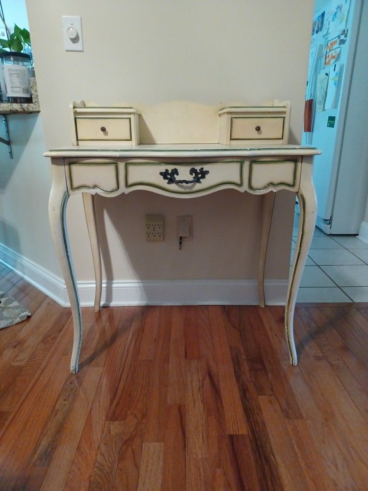 Hammary French Provincial Leather Top Writing Desk for Sale in Concord