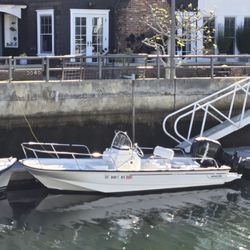 2009 Boston Whaler 17 Montauk