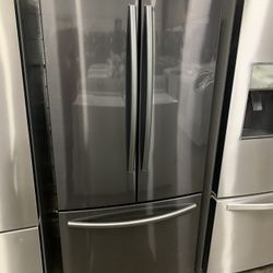 REFRIGERATOR 
