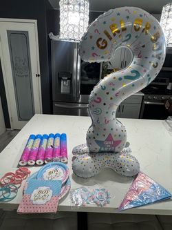 Gender reveal accessories