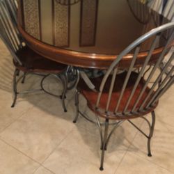 6 Chair Dinning Room Table