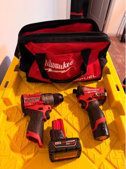 Milwaukee m12 impact and drill with batteries