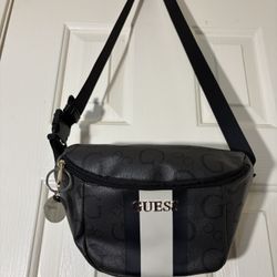 Guess Fanny Pack 