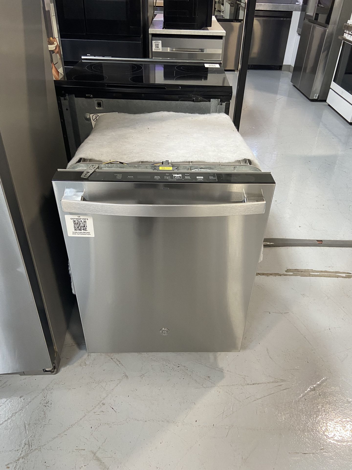 GE ENERGY STAR Top Control with Plastic Interior Dishwasher