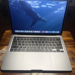 2020 MACBOOK PRO 13" TOUCHBAR 2.3 GHz QUADCORE i7 16GB 512GB  CYCLE LOW COUNT 54 WITH CHARGER 