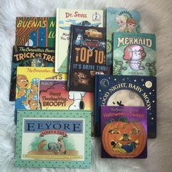 Bundle of eleven assorted children’s books: Buenas Noches Luna (Spanish version of the classic Good Night Moon and paperback) The Berenstein Bears Tri