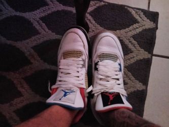 Retro Jordan 4(size 9)