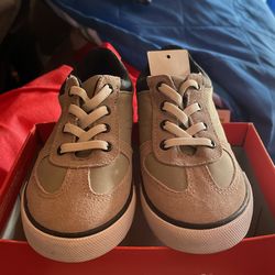 Boy’s Gray Size 10 Shoes New