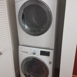 $500 ! BEST DEAL! ALMOST NEW! LG 2.4 Cu. Ft. White Front Load Washer Dryer Combo