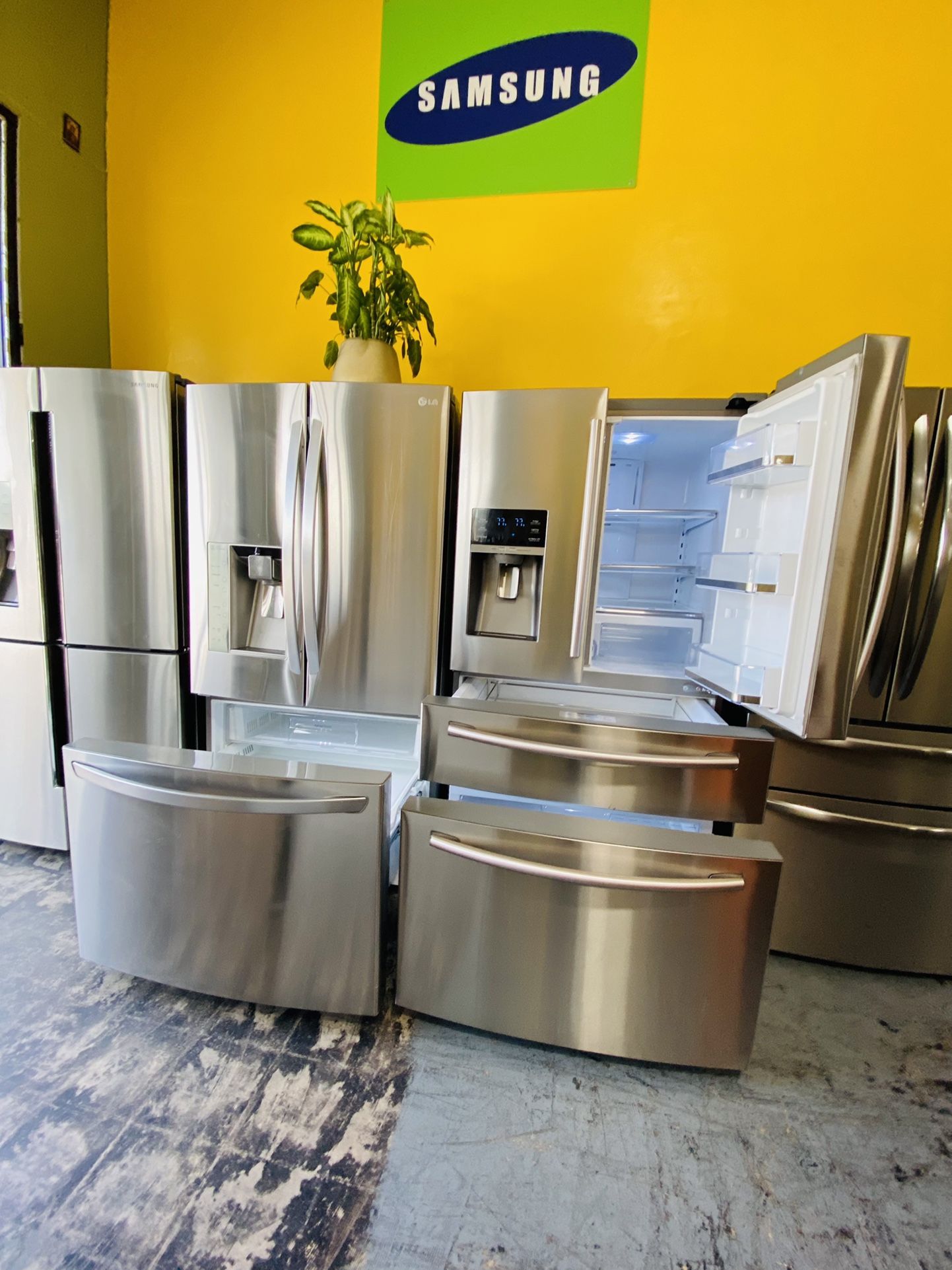Refrigerator 