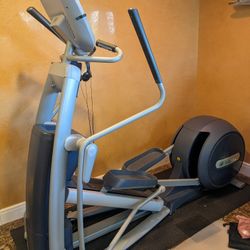 Precor Cross Trainer Model 885 Commercial Quality Grade In Very Good Condition