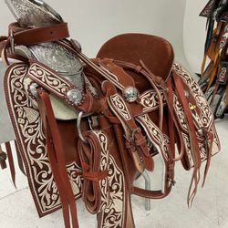 Nueva montura charra súper Pitiada original con Herrage y fuste plateado completo