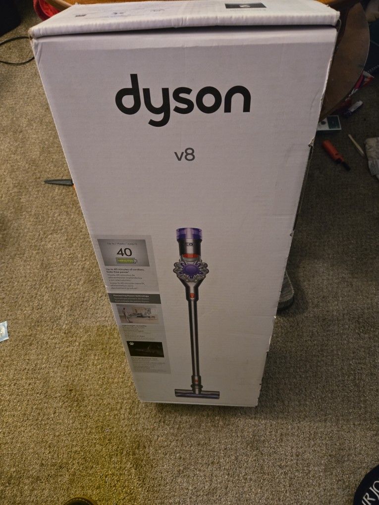 Dyson V8 Brand New In Box!