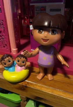 Dora and the babies bathtub toys