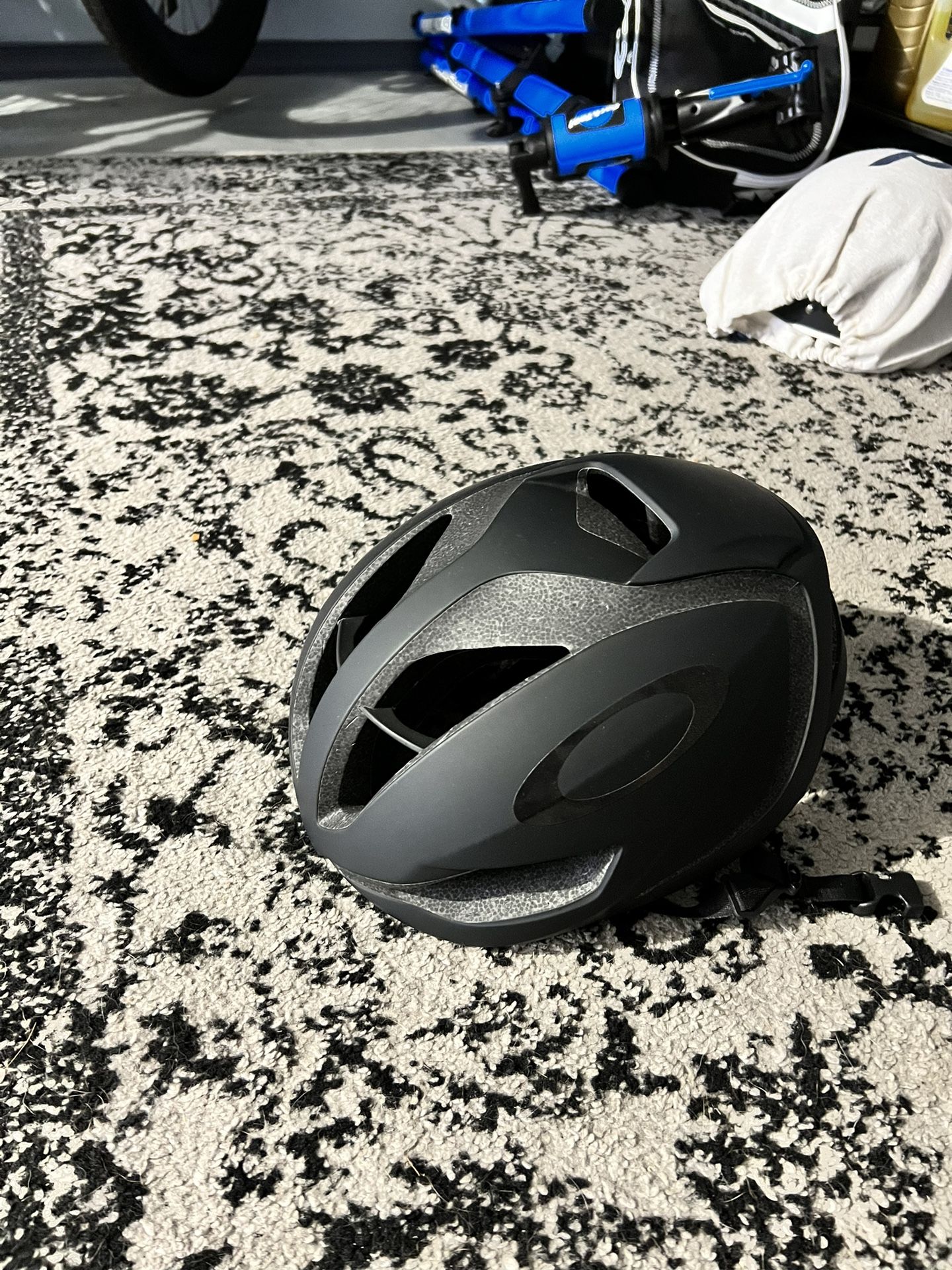 Oakley Aro5 Helmet, XL