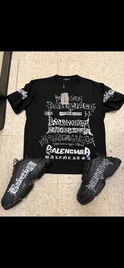 Sneaker and shirt