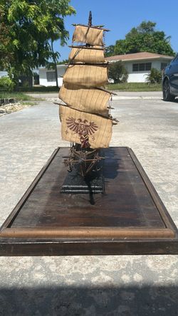 Vintage Spanish Frigate 'Fragata Espanola' Model Ship in Glass Case