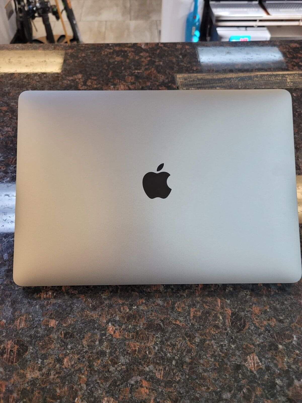 Apple Macbook Laptop 2020 - Perfect Condition with Retina Display - 256 SSD - For Sale or Trade