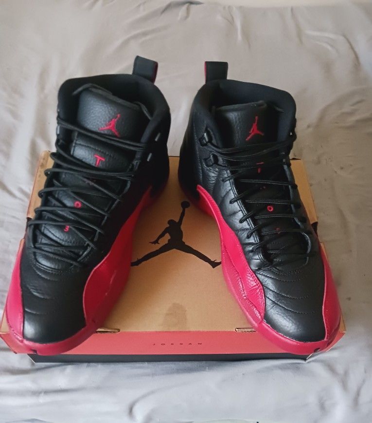 Air Jordan 12 Retro Flu Game Size 10 Great Condition