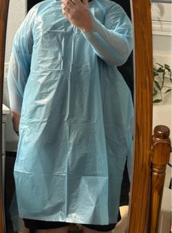 DISPOSABLE GOWNS GREAT FOR PAINTING FOR DIY PROJECTS