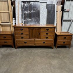 Dresser Set $320