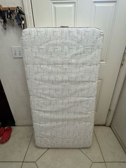 Toddler bed & mattress