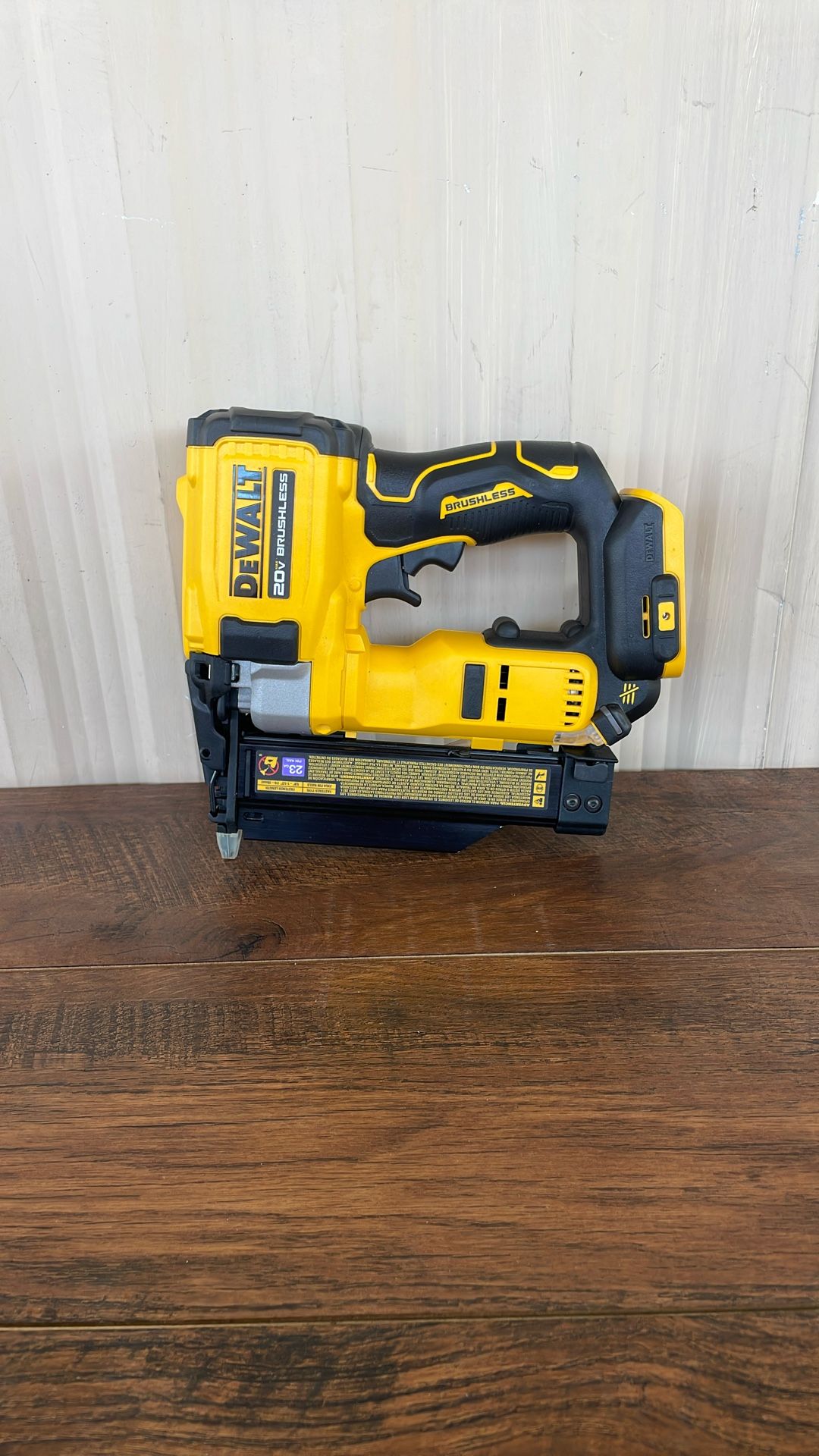 DEWALT 20V MAX Lithium Ion Cordless 23 Gauge Pin Nailer Tool Only