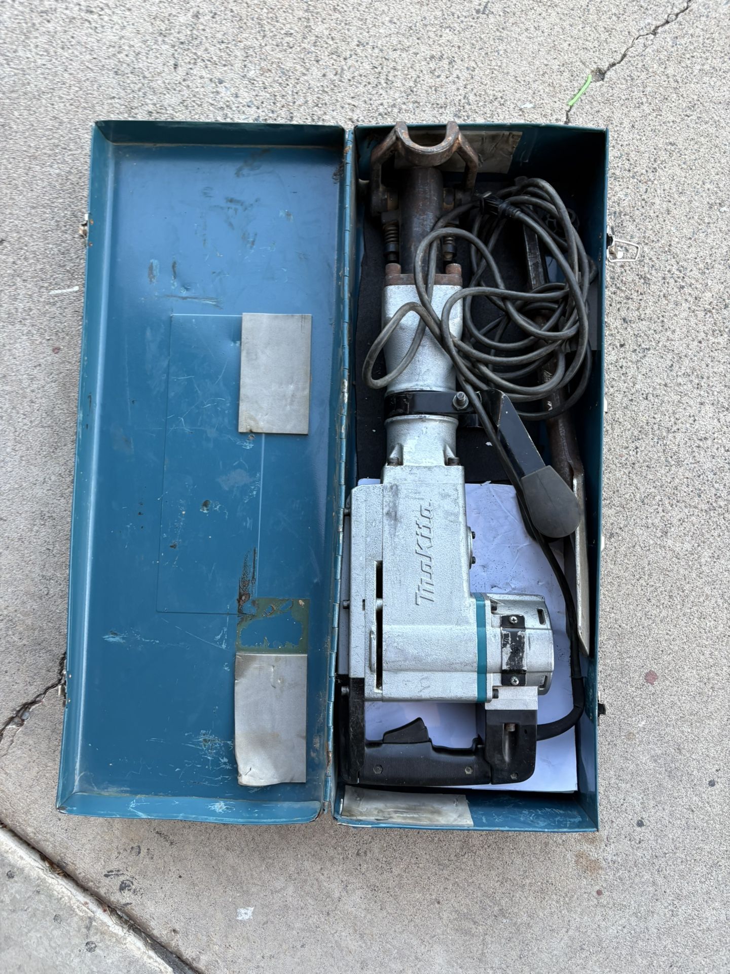 Makita HM1500B Demolition Hammer