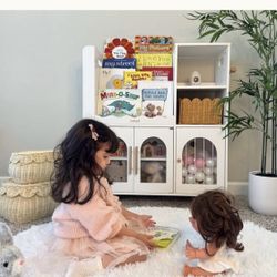 Kids Bookshelf – Modern & Stylish – Very Good Condition