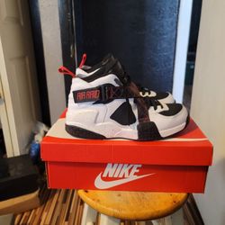 Nike Air Raid Great Cond. Size 9.5 $110
