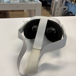 Oculus Meta Quest 2 Used Okay Condition NOT WORKING For Parts