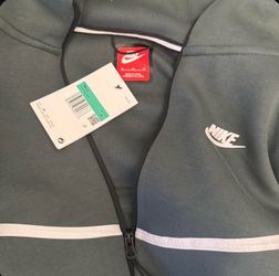 Nike tech Reflective