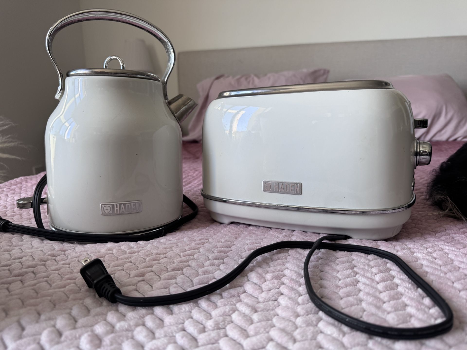 Haden Electric Kettle + Toaster Set โ Matching Cream Color