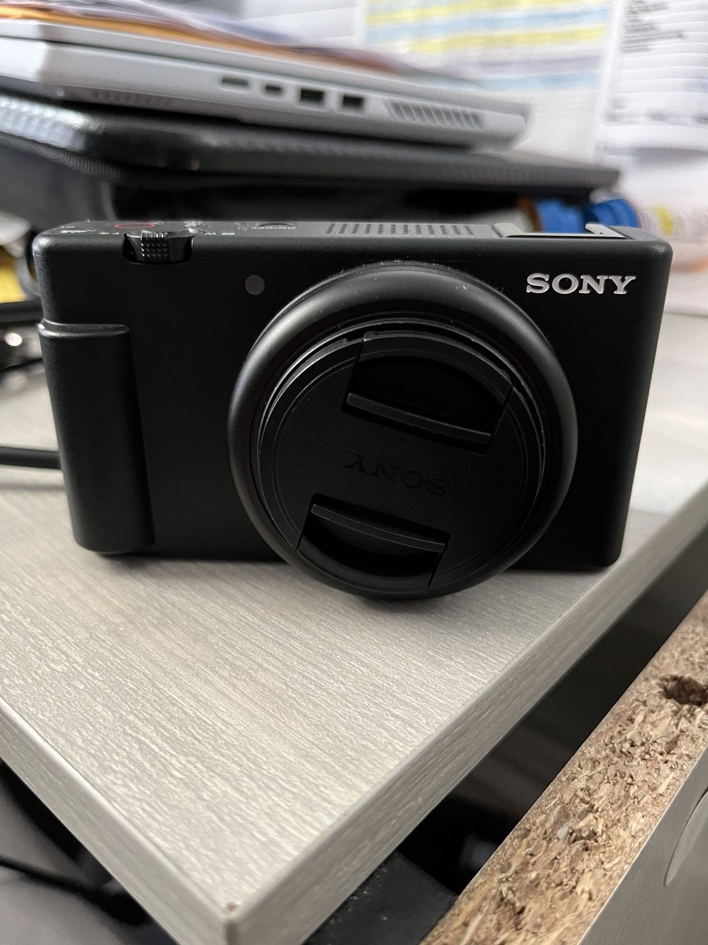 Sony ZV-1F  4K Vlog Camera 